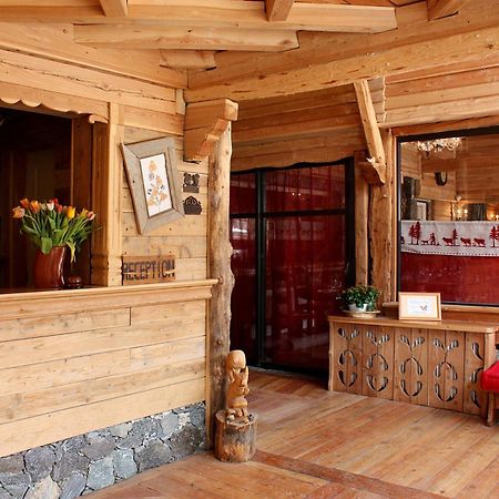 Hotel L'Ecureuil Орон Екстер'єр фото
