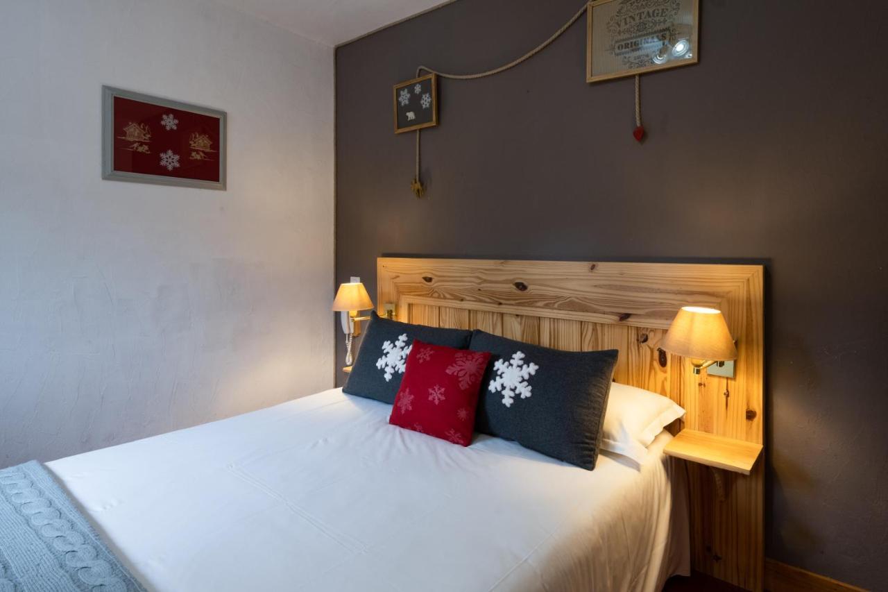 Hotel L'Ecureuil Орон Екстер'єр фото