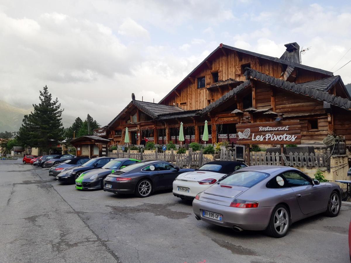 Hotel L'Ecureuil Орон Екстер'єр фото