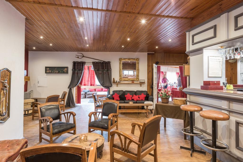Hotel L'Ecureuil Орон Екстер'єр фото