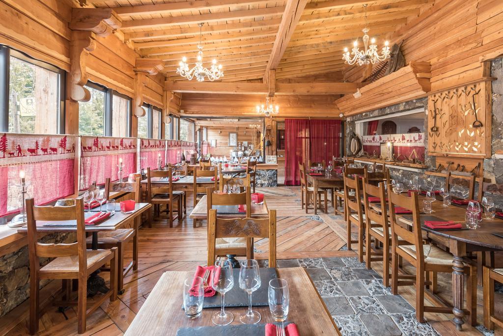 Hotel L'Ecureuil Орон Екстер'єр фото