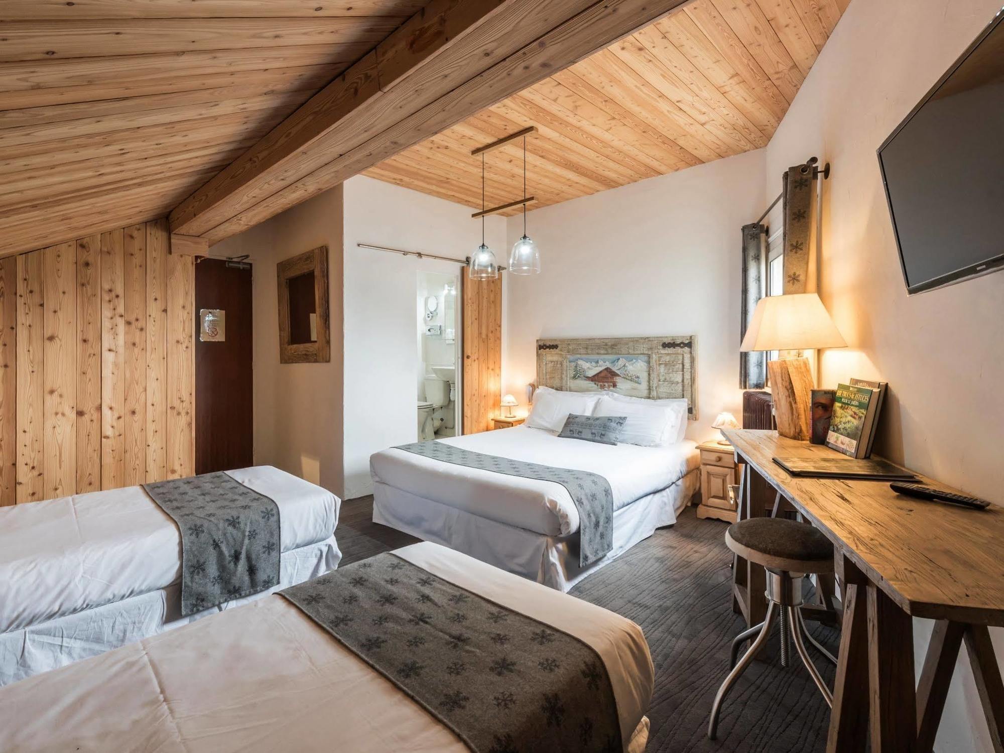 Hotel L'Ecureuil Орон Екстер'єр фото